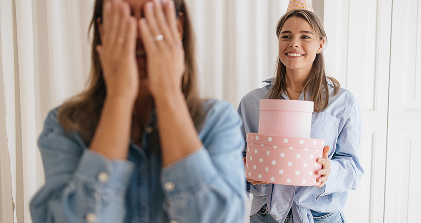 چگونه بهترین کادو تولد برای دختر 30 ساله بخرید؟   
