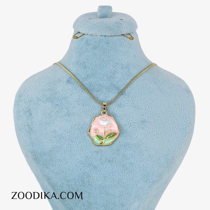 گردنبند زنانه میناکاری طرح گل صورتی رنگ ثابت فانتزی