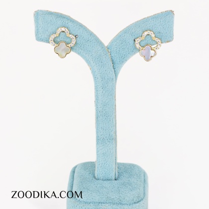 گوشواره میخی دخترانه مدل گل طلایی