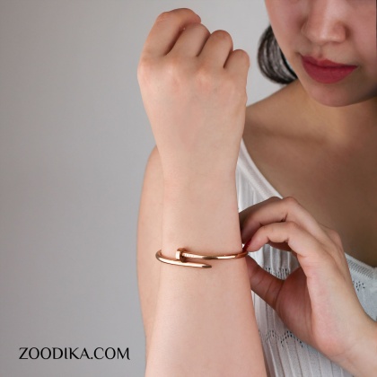 دستبند النگویی استیل طرح میخ کارتیه کد AAD-78