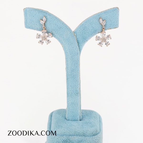 گوشواره بدل میخی گل نگین دار لوکس