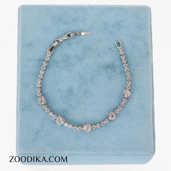 دست بند دخترانه قلبی نقره ای نگین دار