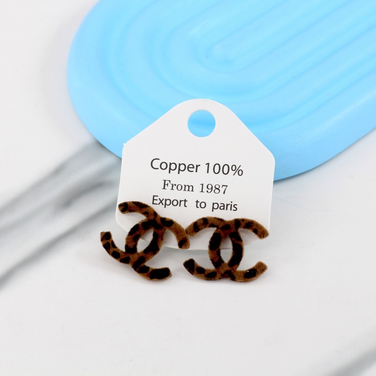گوشواره فشن مدل قلب مینیمال پلنگی